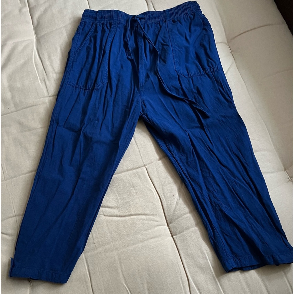 Size M 100% cotton drawstring capris
